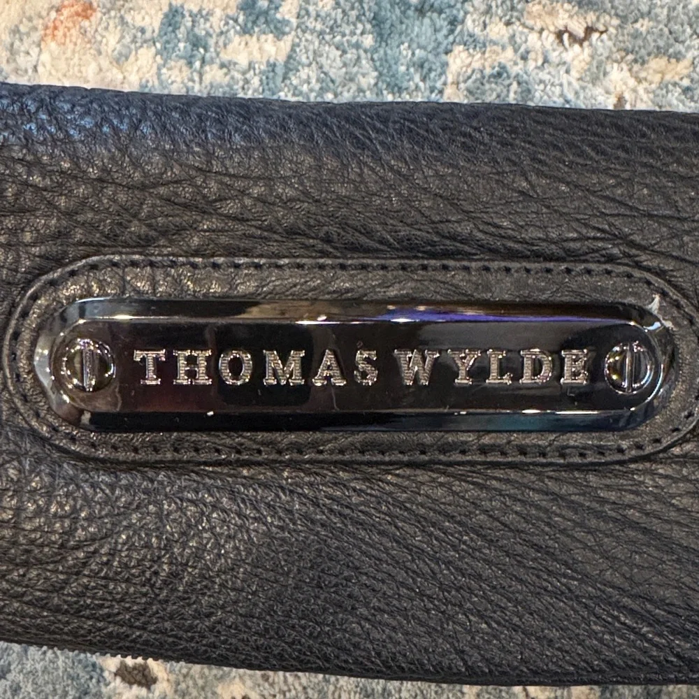 Thomas Wylde Black Textured Clutch with charcoal/pewter rhinestone skull - Picture 5 of 13